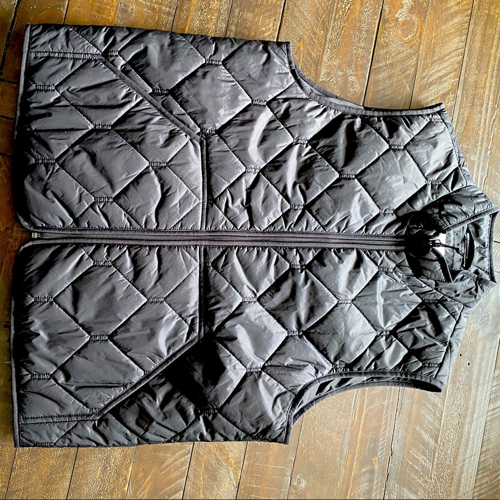 Women’s winter vest size Large